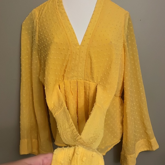 NWT River Island Yellow Bright Wide Sleeve Blouse - Picture 2 of 4